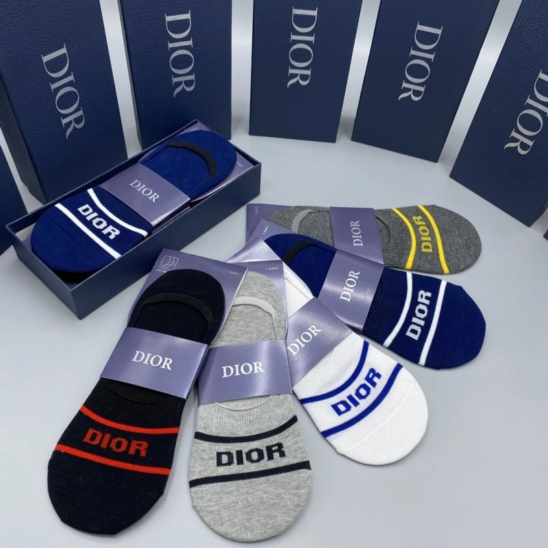 Minimalist Christian Dior Socks 274648