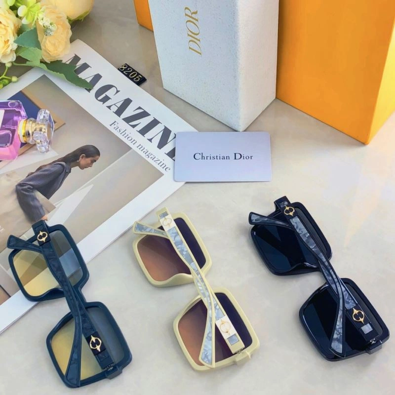 Elegant Christian Dior Sunglasses 278720