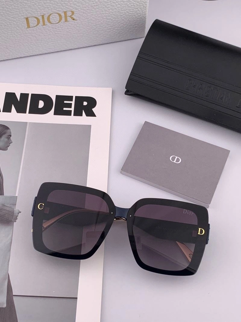 Minimalist Christian Dior Sunglasses 278721