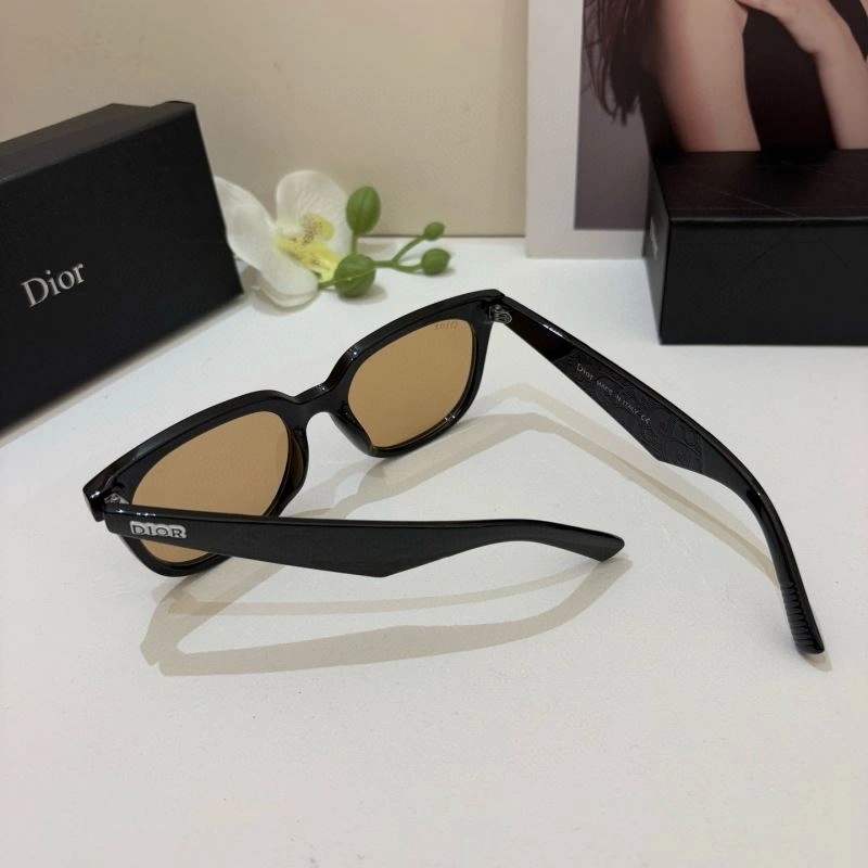 Christian Dior Sunglasses Sporty 278715