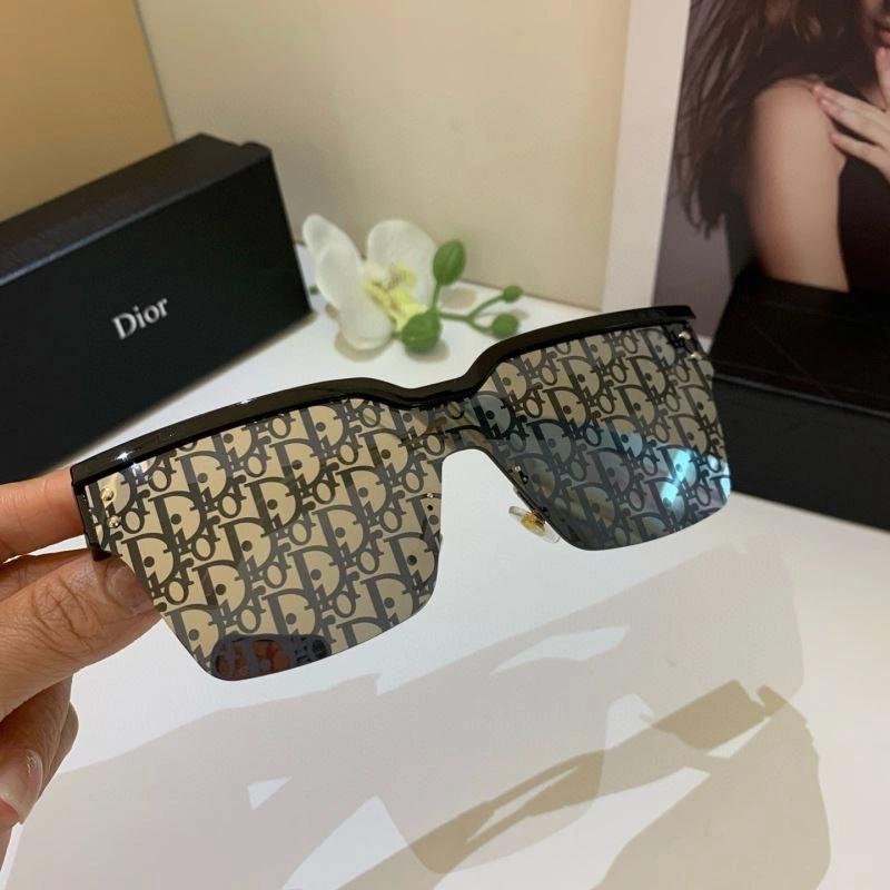 Christian Dior Sunglasses GoAnywhere 278706