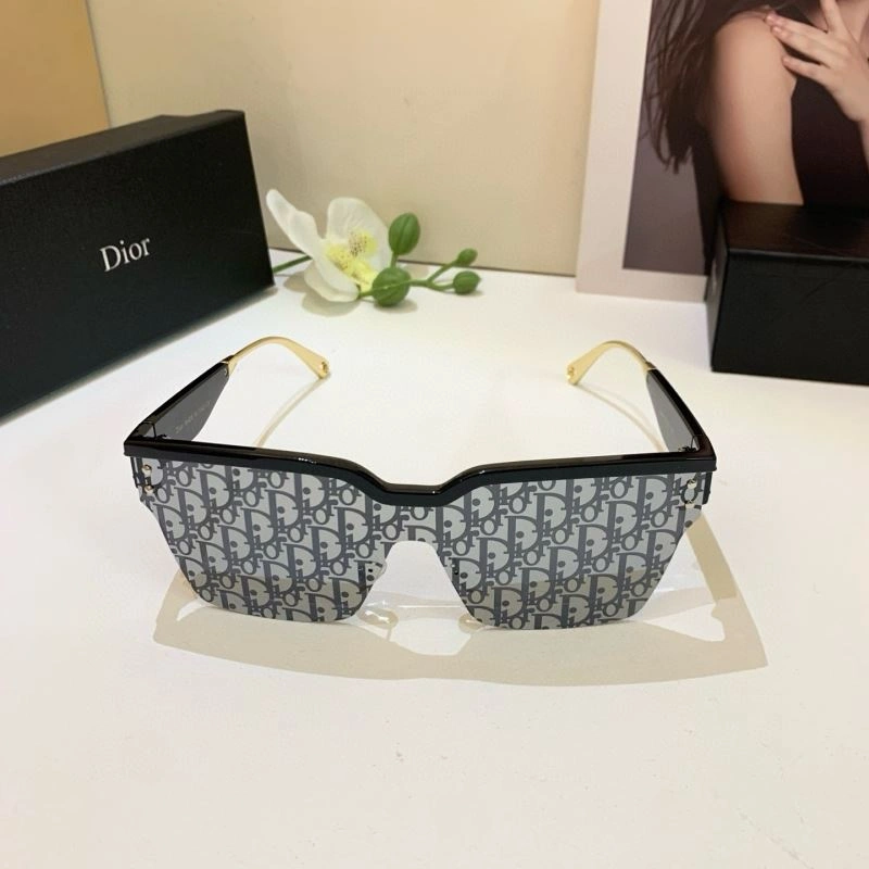 Christian Dior Sunglasses GoAnywhere 278706