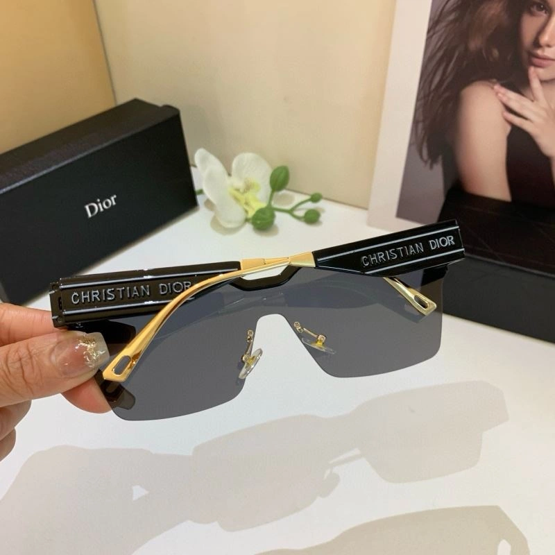 Vibrant Christian Dior Sunglasses 278709