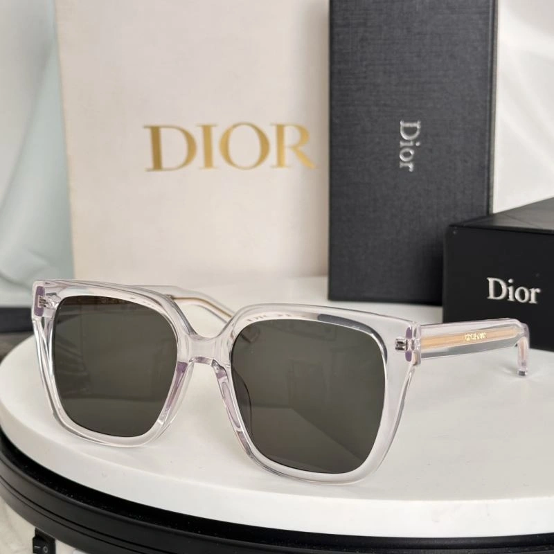 Compact Christian Dior Sunglasses 278727