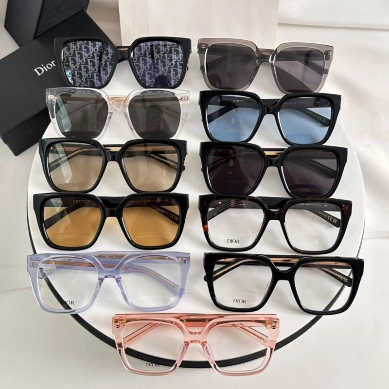 Compact Christian Dior Sunglasses 278727