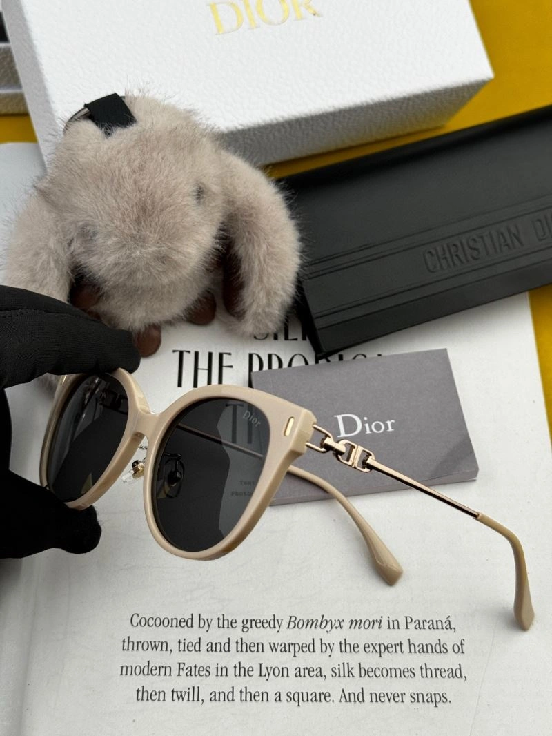 Stylish Christian Dior Sunglasses 278716