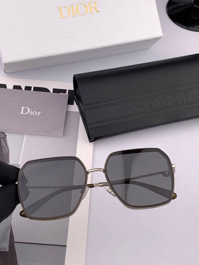 Christian Dior Sunglasses EasyMatch 278692