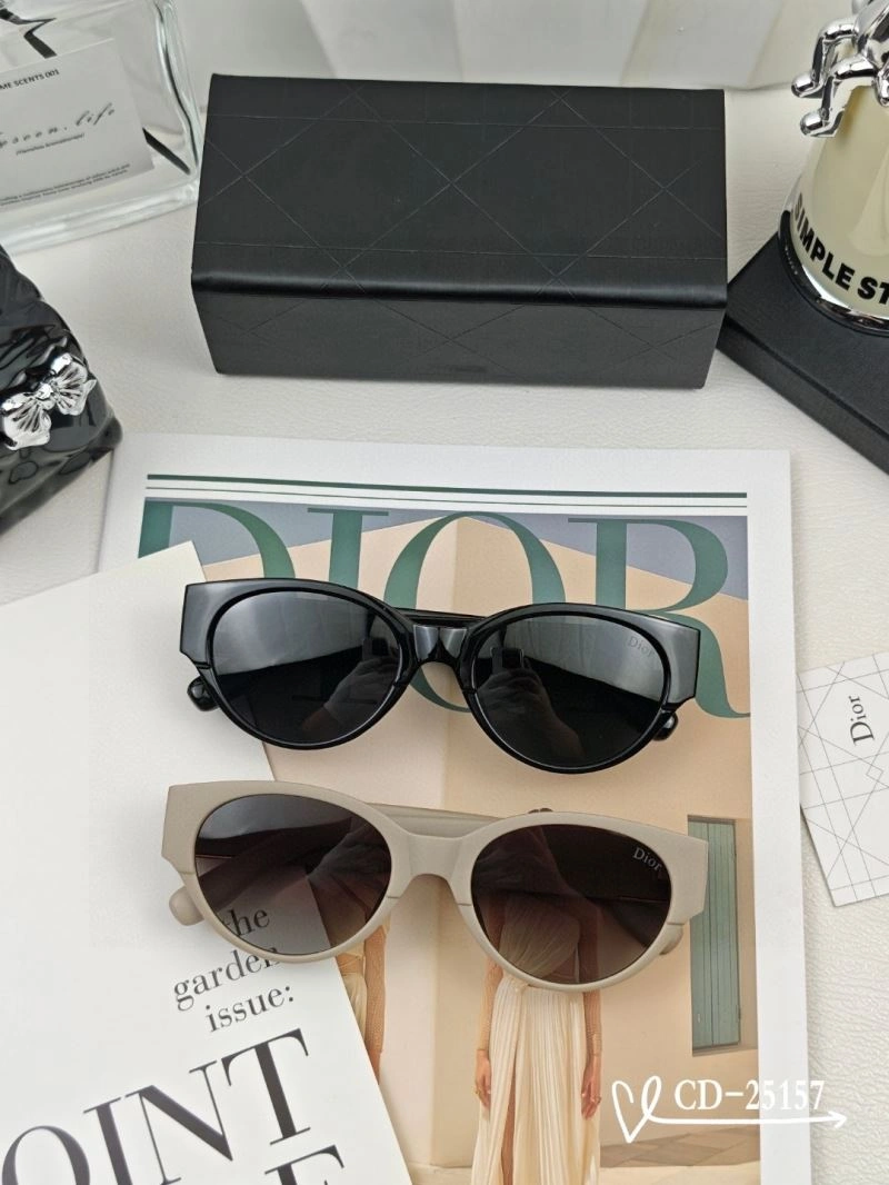 Christian Dior Sunglasses Unisex 278674
