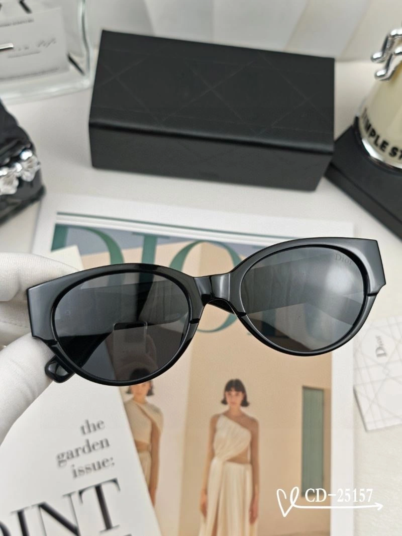 Christian Dior Sunglasses Unisex 278674