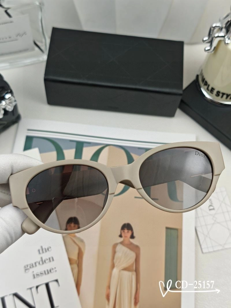 Christian Dior Sunglasses Unisex 278674