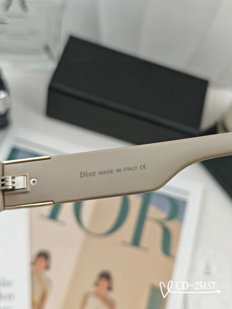 Christian Dior Sunglasses Unisex 278674