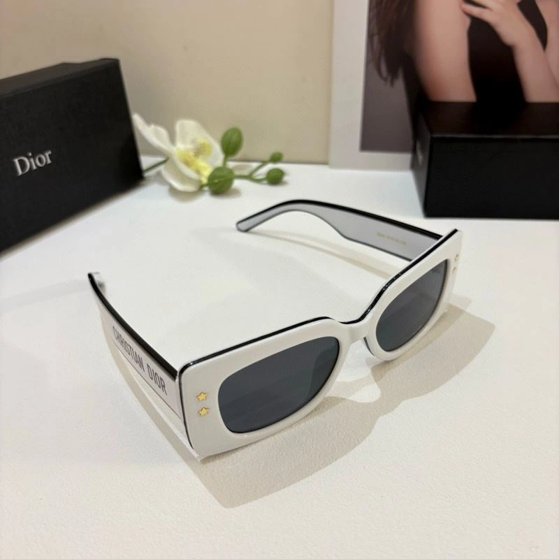 Christian Dior Sunglasses FashionForward 278661