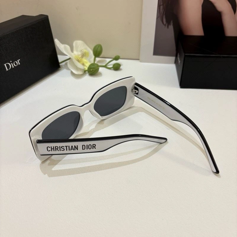 Christian Dior Sunglasses FashionForward 278661