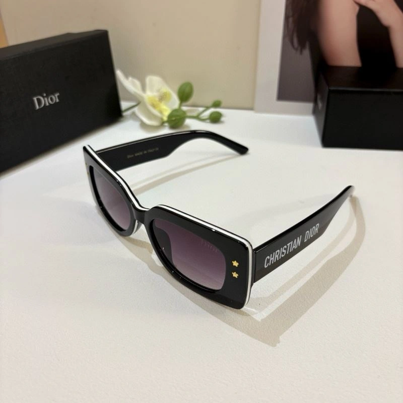 Cozy Christian Dior Sunglasses 278660