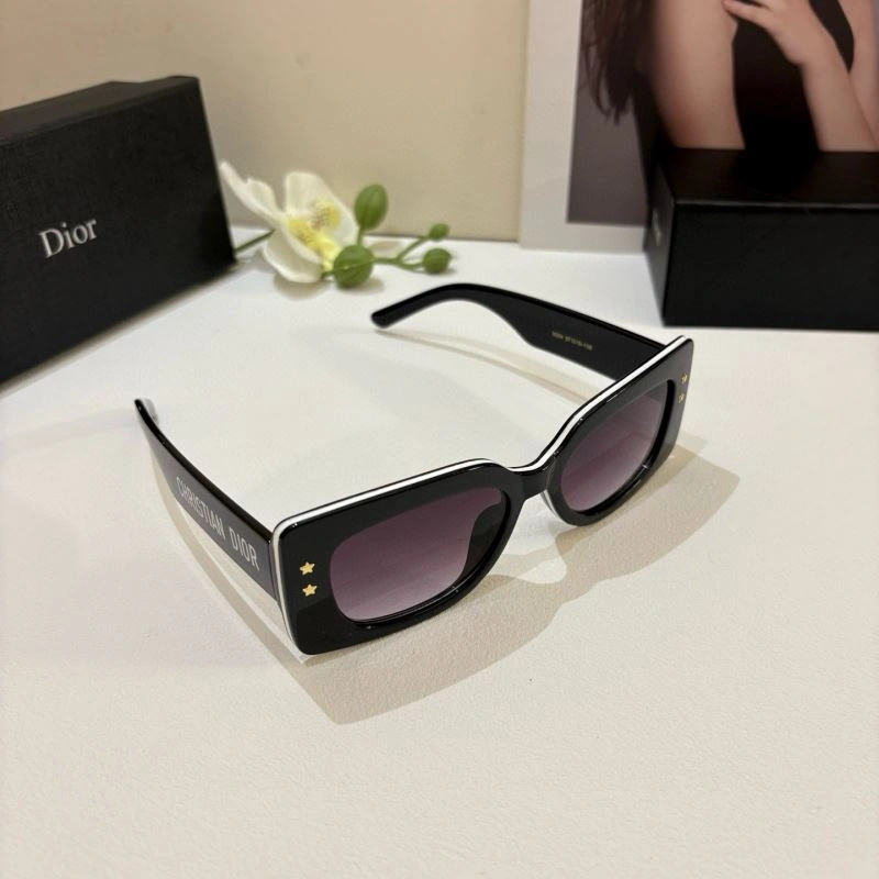 Cozy Christian Dior Sunglasses 278660