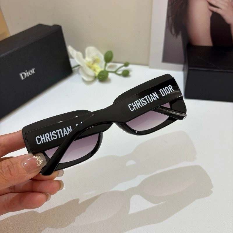 Cozy Christian Dior Sunglasses 278660