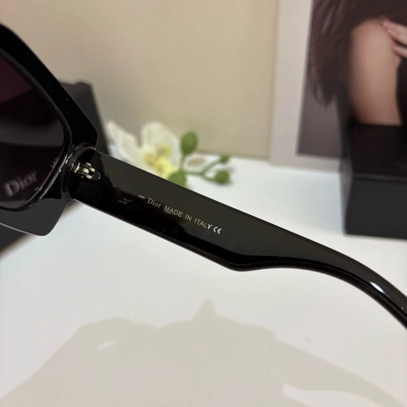 Cozy Christian Dior Sunglasses 278660