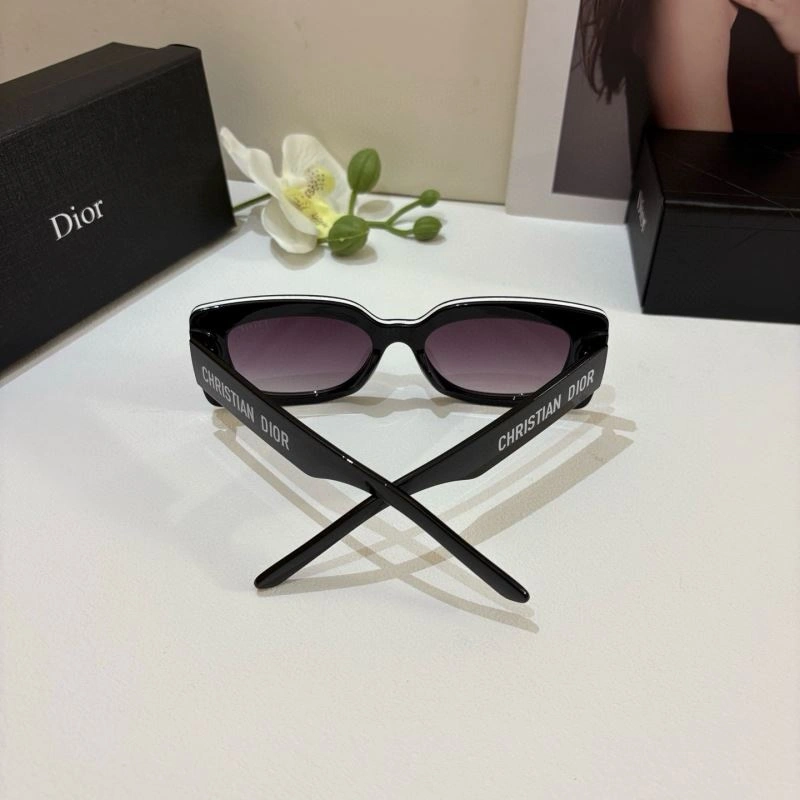 Cozy Christian Dior Sunglasses 278660