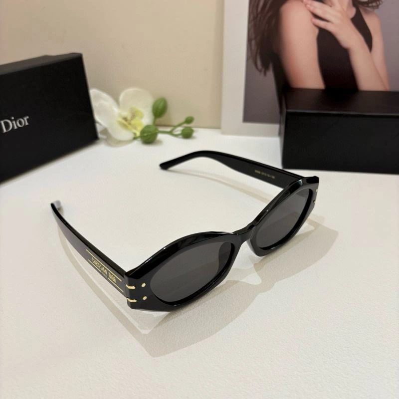Christian Dior Sunglasses Stylish 278668