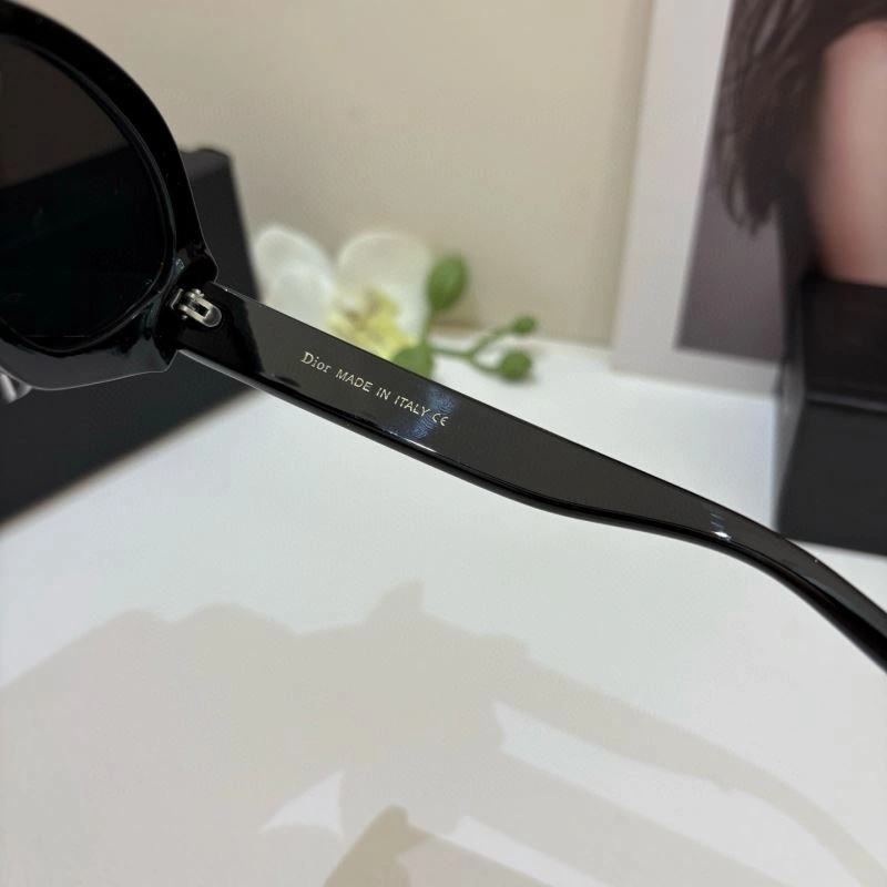 Christian Dior Sunglasses Stylish 278668