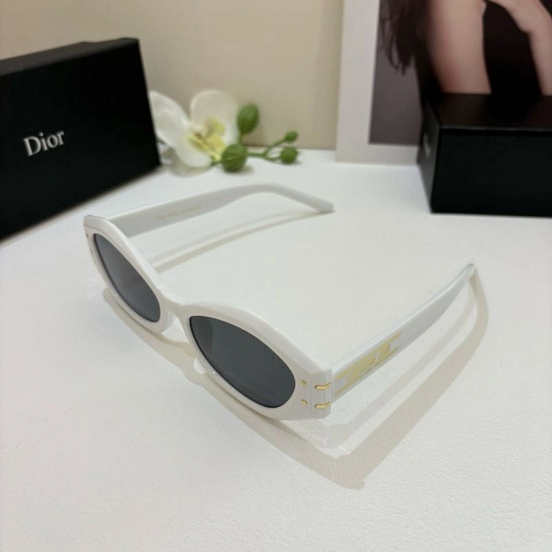 Christian Dior Sunglasses Chic 278663