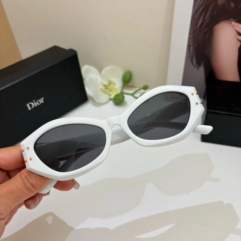 Christian Dior Sunglasses Chic 278663