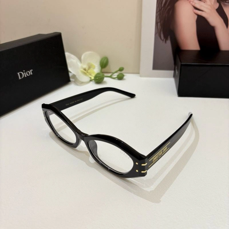 Christian Dior Sunglasses Elegant 278653