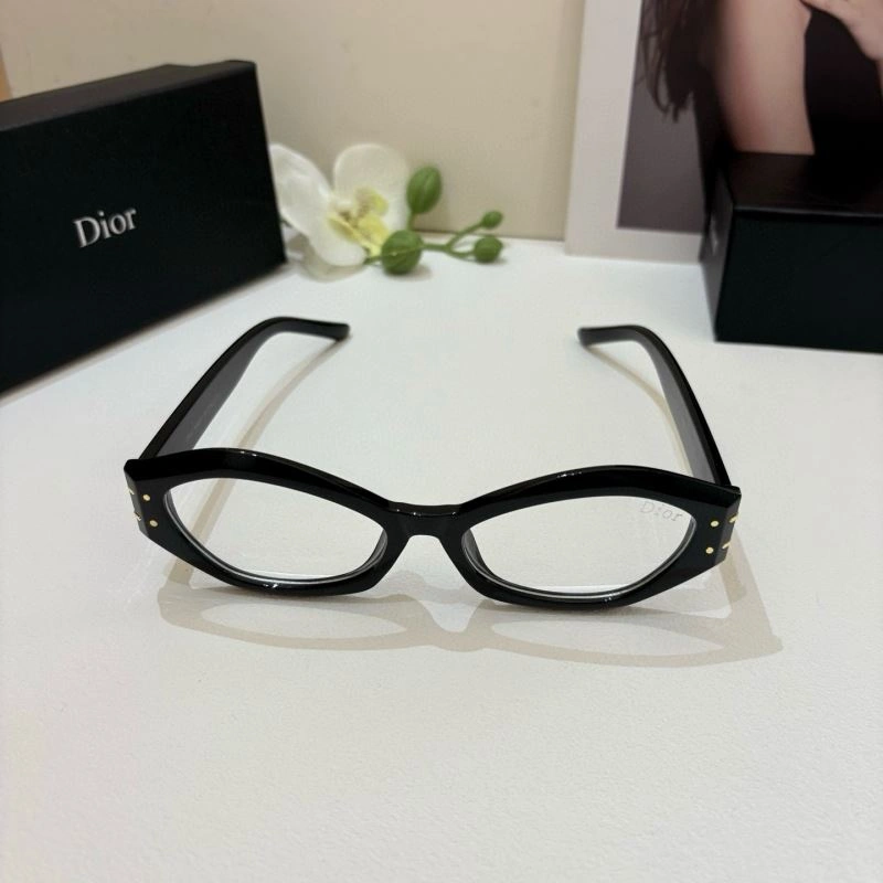 Christian Dior Sunglasses Elegant 278653