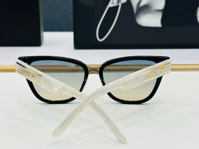 Christian Dior Sunglasses RelaxedFit 278651
