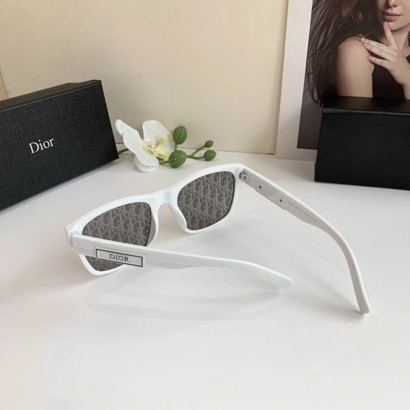 Christian Dior Sunglasses Lightweight 278646