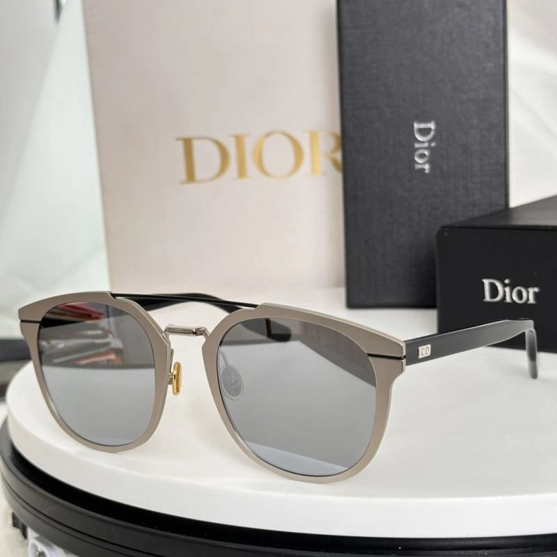 Comfortable Christian Dior Sunglasses 278642