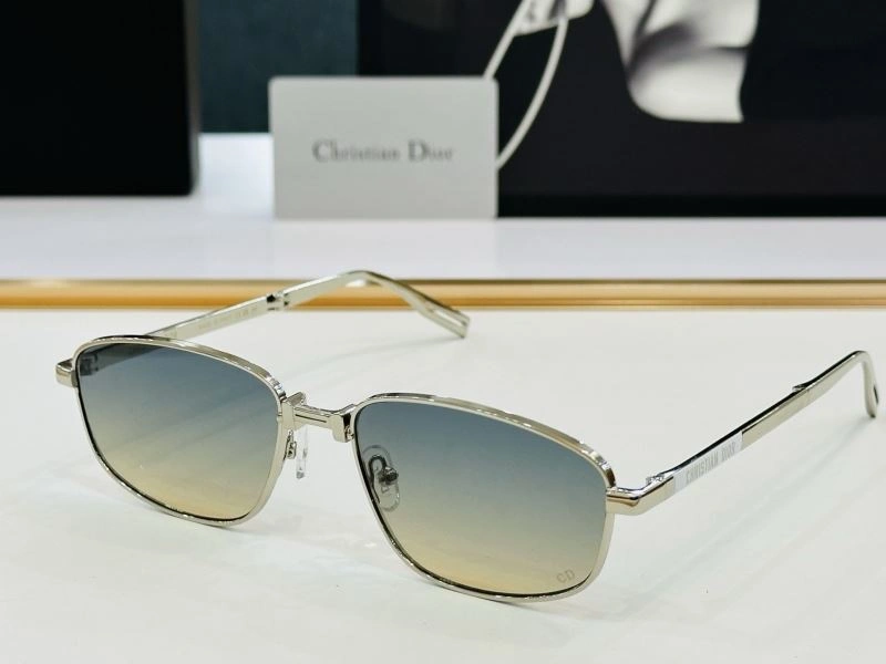 FashionForward Christian Dior Sunglasses 278888