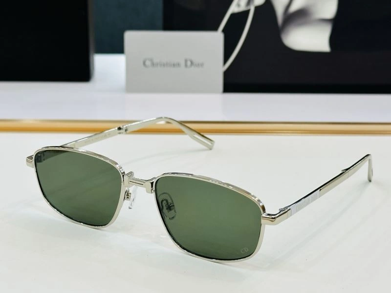FashionForward Christian Dior Sunglasses 278888