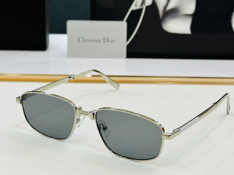 FashionForward Christian Dior Sunglasses 278888