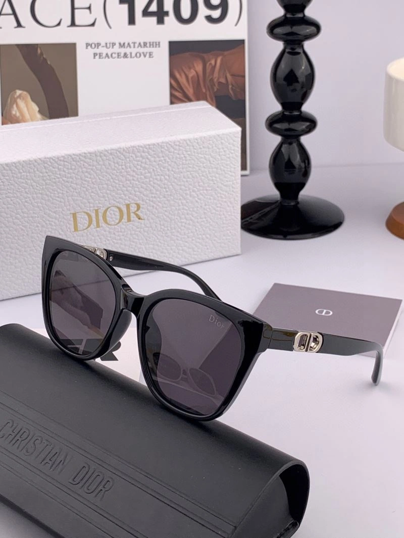 Minimalist Christian Dior Sunglasses 278875