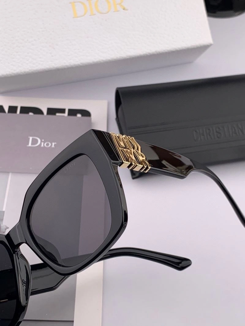 Christian Dior Sunglasses Durable 278868