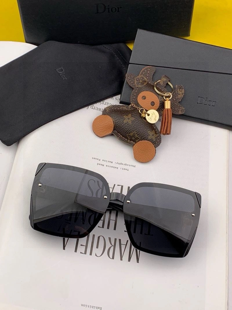 Supportive Christian Dior Sunglasses 278872