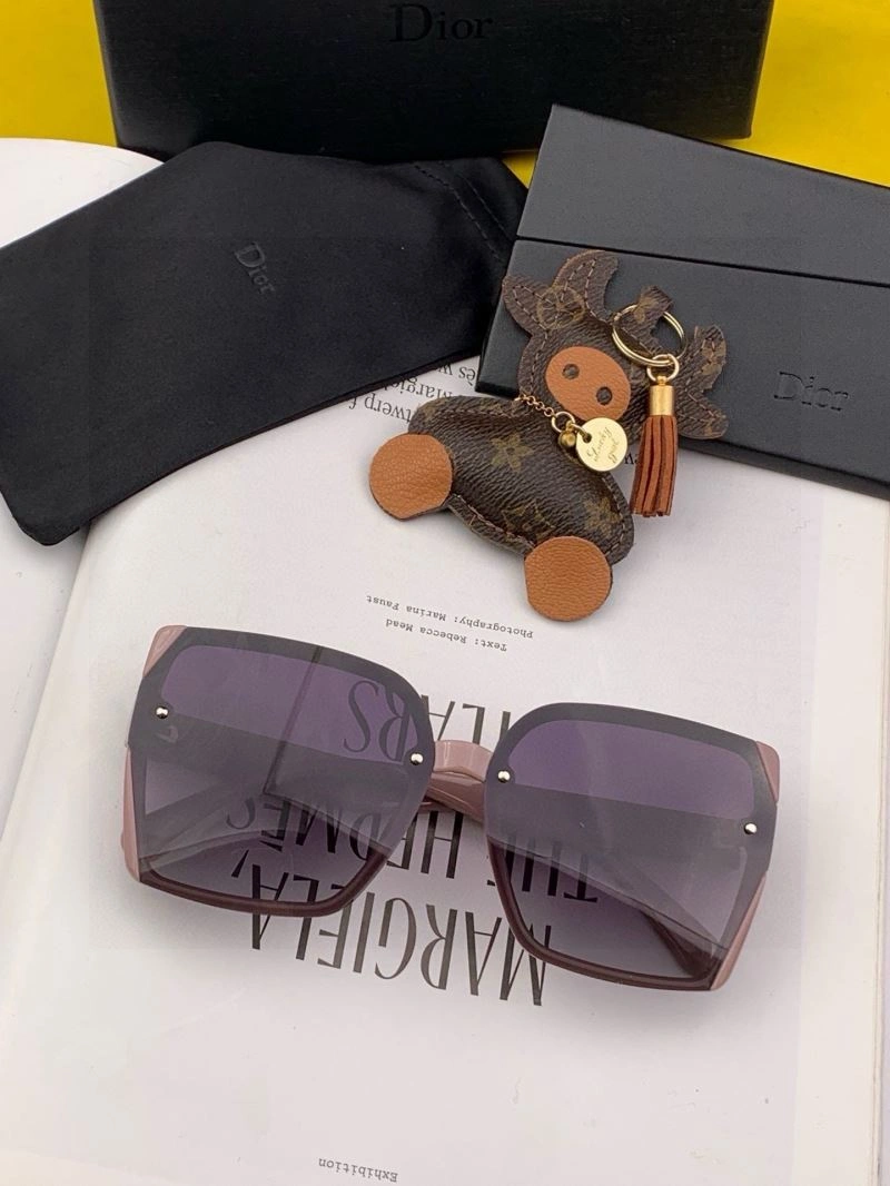 Supportive Christian Dior Sunglasses 278872