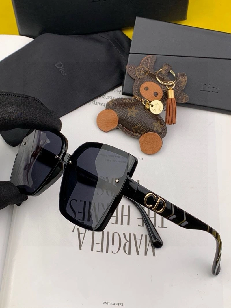 Supportive Christian Dior Sunglasses 278872