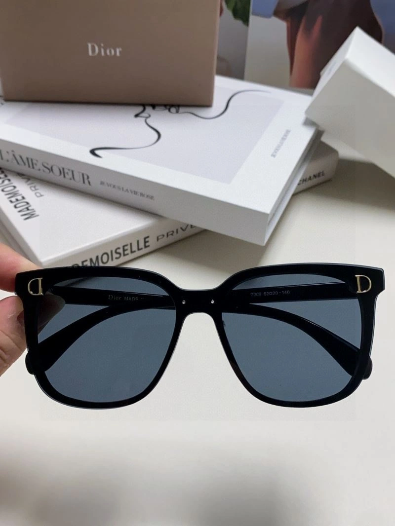 RelaxedFit Christian Dior Sunglasses 278869