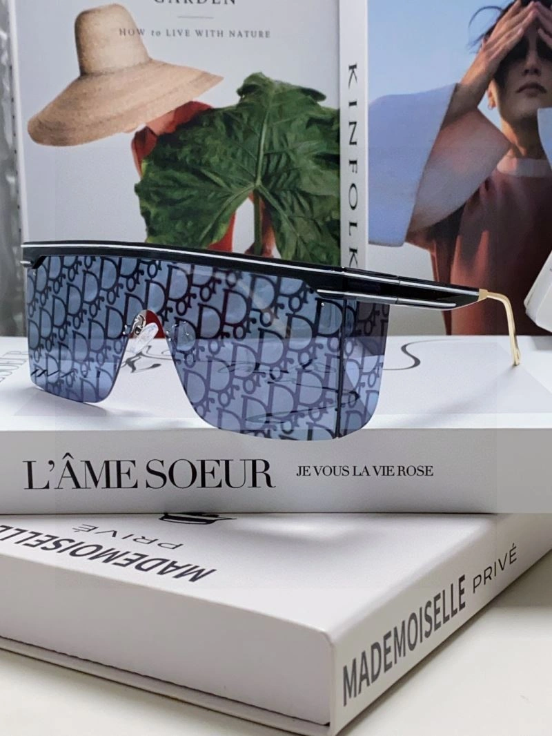 Lightweight Christian Dior Sunglasses 278860