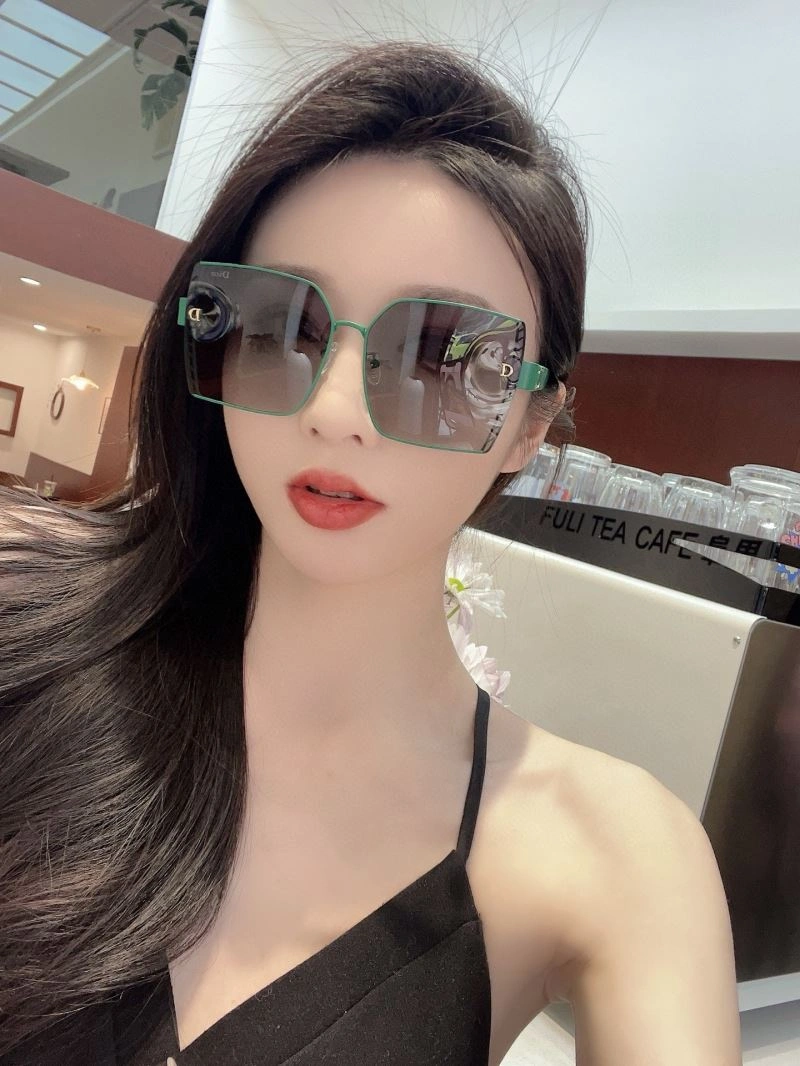 Supportive Christian Dior Sunglasses 278827