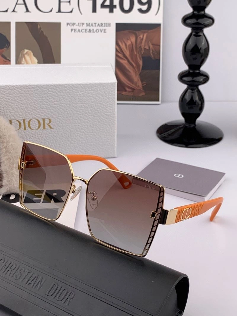 Supportive Christian Dior Sunglasses 278827