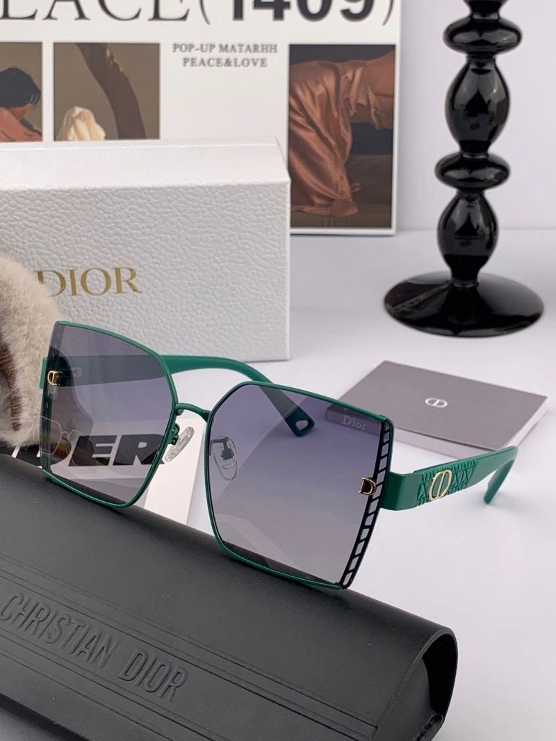 Supportive Christian Dior Sunglasses 278827