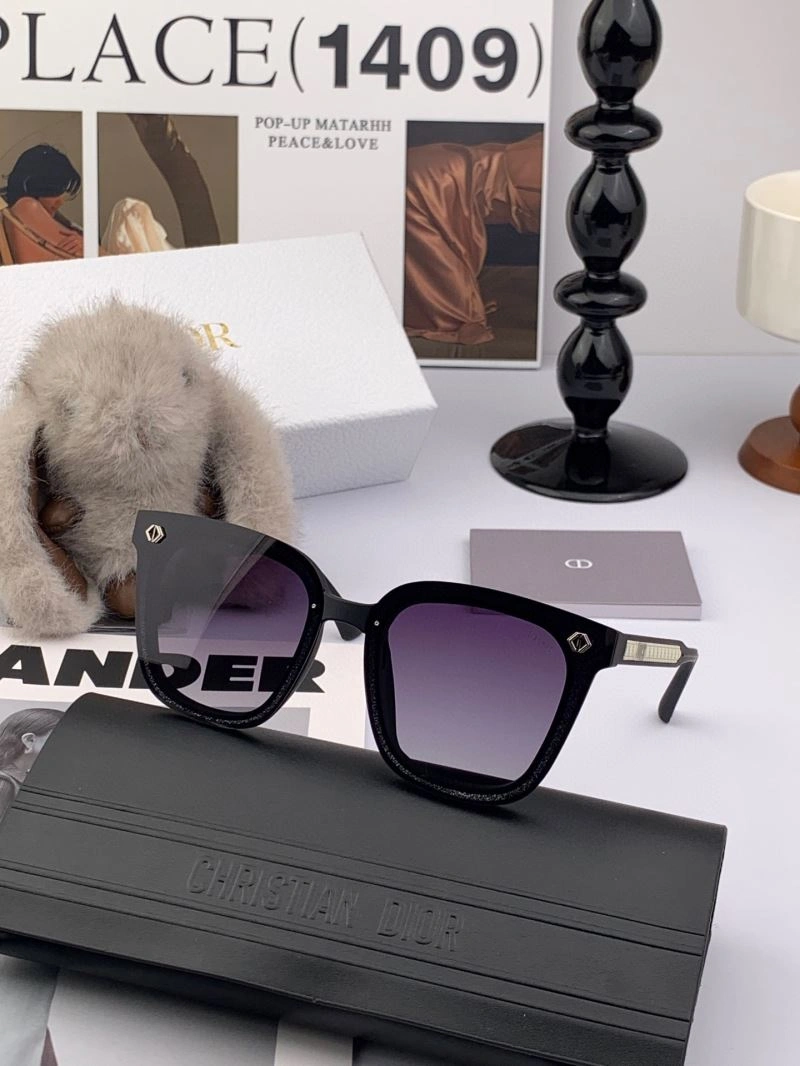 Christian Dior Sunglasses TimelessDesign 278823