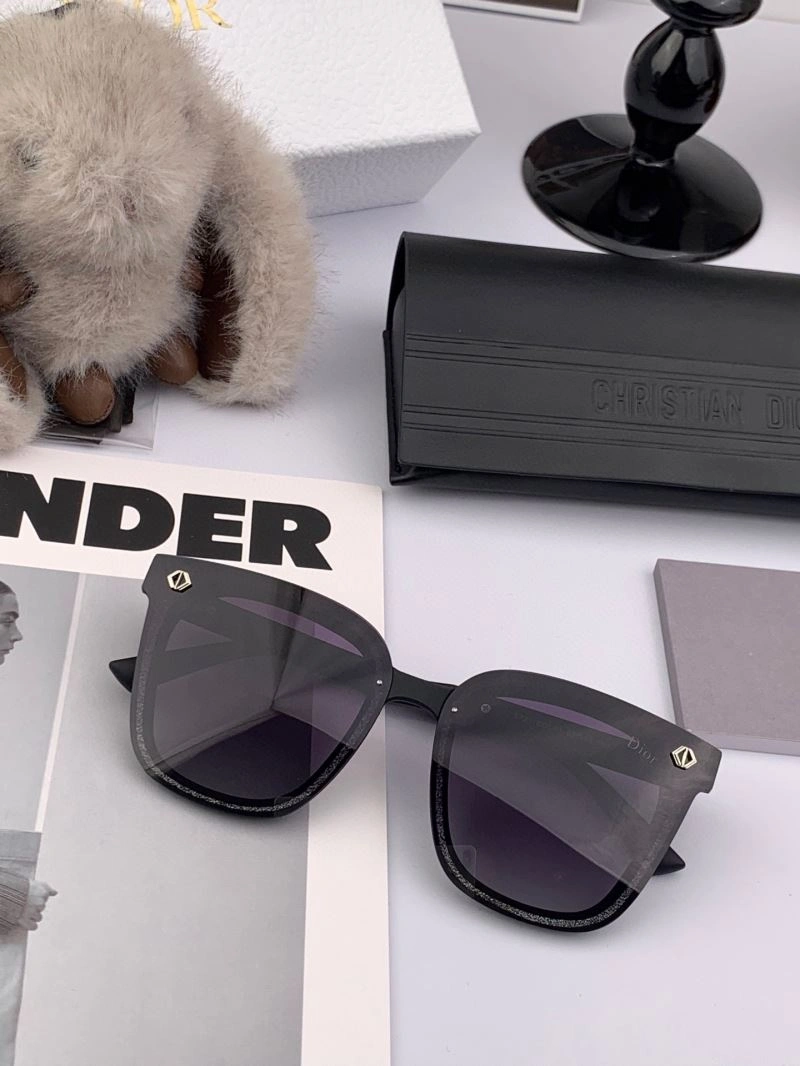 Christian Dior Sunglasses TimelessDesign 278823