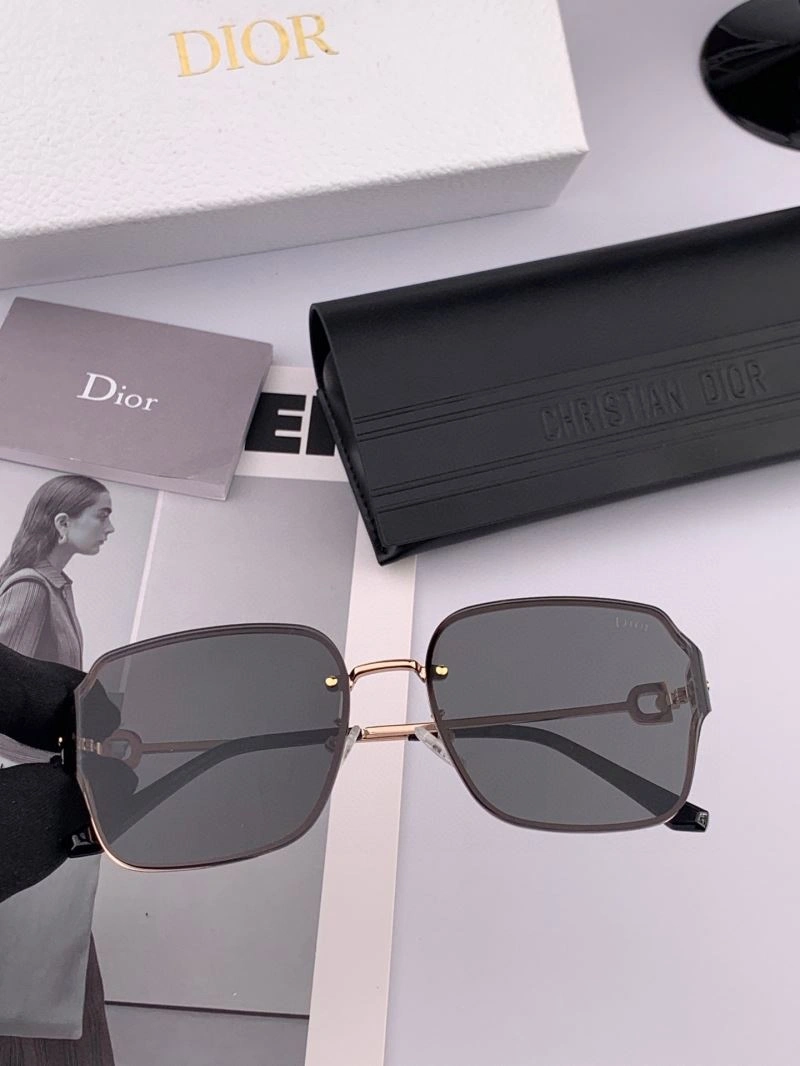 Christian Dior Sunglasses Refined 278834