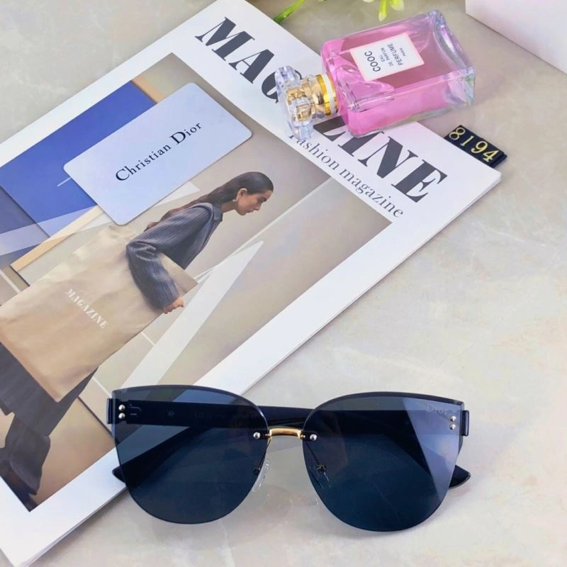 Effortless Christian Dior Sunglasses 278840