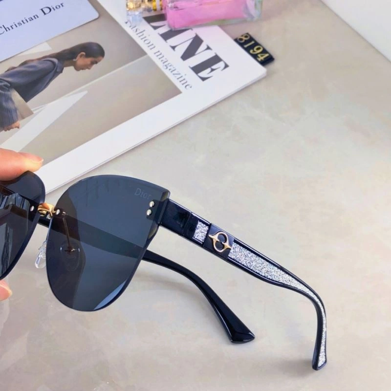 Effortless Christian Dior Sunglasses 278840