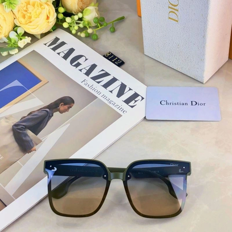 Christian Dior Sunglasses Fashionable 278842
